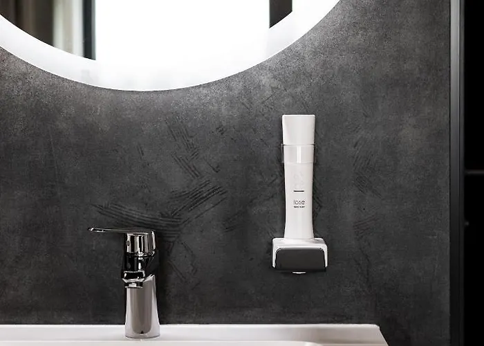 Phoenix7 Hotel Modling